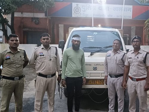 अवैध पशु तस्करी पर पुलिस की बड़ी कार्रवाई, एक आरोपी गिरफ्तार, नौ मवेशी और वाहन जब्त