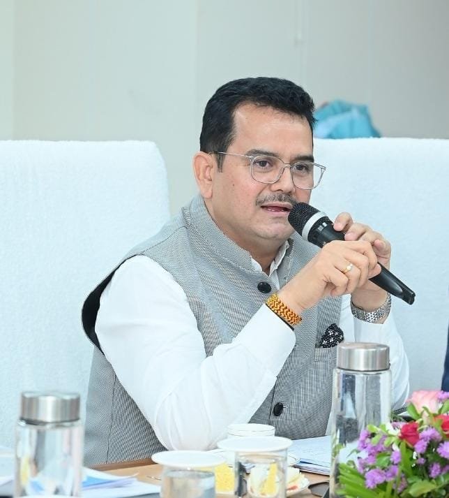 मुख्यमंत्री के सचिव पी दयानंद के करकमलों से एसईसीएल में तीन माह के निवारक सतर्कता अभियान का शुभारंभ