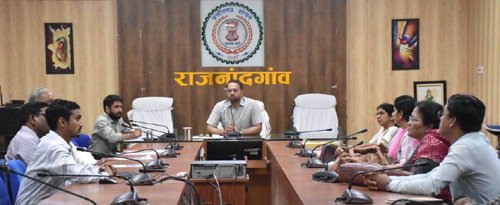 छात्राओं को अपने कॉलेज की पढ़ाई जारी रखने के लिए अजीम प्रेमजी स्कॉलरशिप योजना से मिलेगी सहायता : कलेक्टर