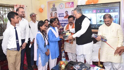 निःशुल्क ऑनलाइन जेईई-नीट कोचिंग विद्यार्थियों के भविष्य के लिए एक बेहतरीन पहल : डॉ. रमन सिंह