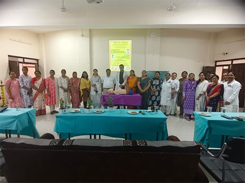स्वस्थ नारी से बनेगा सशक्त भारत : नर्सिंग कॉलेज राजनांदगांव में जागरूकता कार्यक्रम