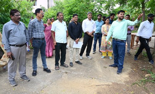 जिले में मनरेगा अंतर्गत संचालित नवाचार एवं उत्कृष्ट कार्यों का अवलोकन करने पहुंचा 7 राज्यों का प्रतिनिधिमंडल