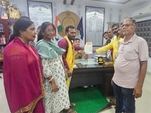 गरबा पंडालों में अब केवल हिंदुओं को ही मिलेगा प्रवेश, आधार कार्ड साथ लाना अनिवार्य