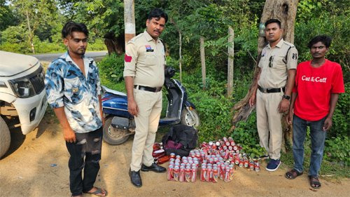 अवैध शराब तस्करों पर डोंगरगढ़ पुलिस का शिकंजा, 55 लीटर से ज्यादा शराब और दो वाहन जब्त