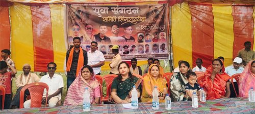 सिगरायटोला में पहली बार हुआ कबड्डी प्रतियोगिता का आयोजन, उत्सव में बदला गांव का माहौल