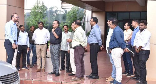 कलेक्टर ने निःशुल्क मेगा स्वास्थ्य शिविर की तैयारियों का लिया जायजा