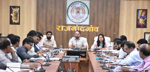 शासन की लोककल्याणकारी योजनाओं से जनमानस को लाभ दिलाने के लिए सक्रियतापूर्वक कार्य करने की जरूरत : कलेक्टर