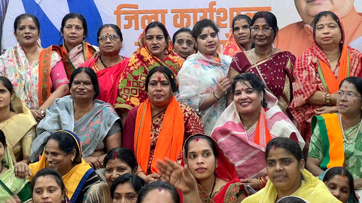 सेवा पखवाड़े के अंतर्गत महिला मोर्चा की प्रदेश अध्यक्ष विभा अवस्थी राजनांदगांव पहुंची
