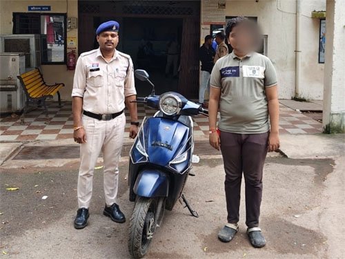 थाना बसंतपुर और सायबर सेल की संयुक्त कार्रवाई में चोरी की स्कूटी बरामद, आरोपी गिरफ्तार
