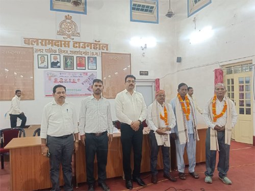 तीन निगम कर्मचारी सेवानिवृत्त, आयुक्त की मौजूदगी में दी गई भावभीनी बिदाई