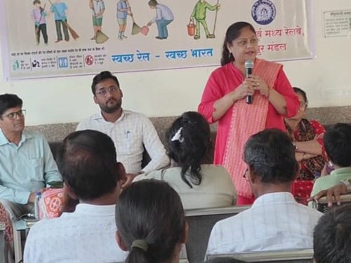 अमृत भारत योजना से बदली डोंगरगढ़ स्टेशन की तस्वीर, यात्रियों को मिल रही आधुनिक सुविधाएं