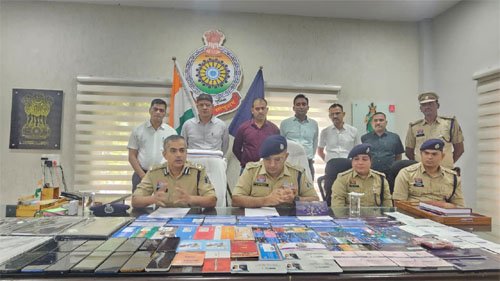 खैरागढ़ पुलिस की सबसे बड़ी कार्रवाई : मुंबई में 50 करोड़ का साइबर फ्रॉड नेटवर्क ध्वस्त, 8 आरोपी गिरफ्तार