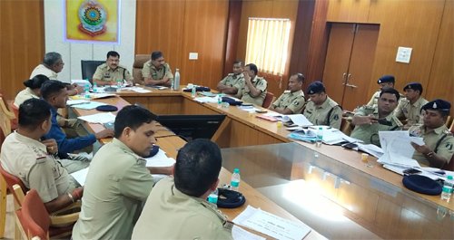 त्योहारी सीजन में बढ़ेगी पुलिस की सतर्कता, अपराध नियंत्रण को लेकर हुई क्राइम मीटिंग