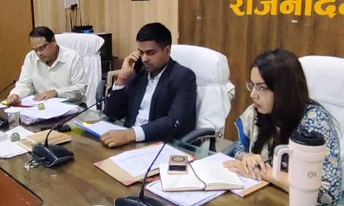कलेक्टर ने हाई रिस्क वाली गर्भवती माता हेमकुमारी से फोन से बात कर स्वास्थ्य की ली जानकारी