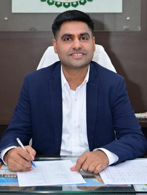 कलेक्टर जितेन्द्र यादव ने धान खरीदी के लिए अधिकारियों को दिए आवश्यक निर्देश