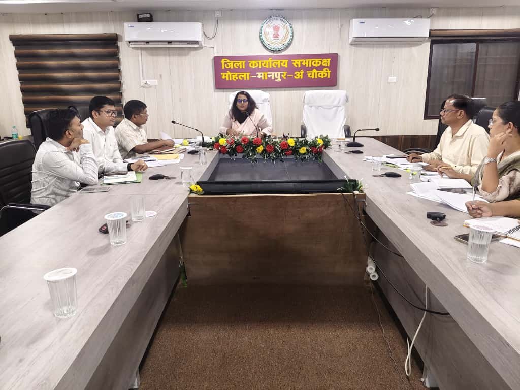 धान उपार्जन केन्द्रों में मूलभूत सुविधाएं करें सुनिश्चित : कलेक्टर प्रजापति