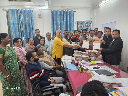 गौवंश से अनैतिक कृत्य के आरोप में विरोध, राज्यपाल व गृह मंत्री के नाम ज्ञापन सौंपा