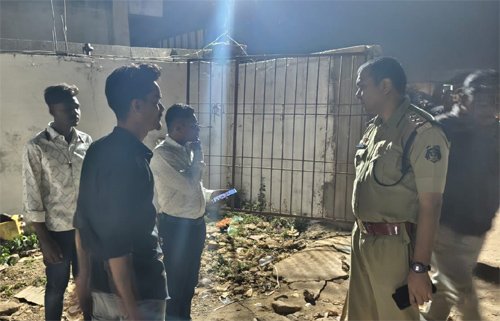शराब भट्टियों के आसपास असामाजिक तत्वों पर पुलिस की नकेल