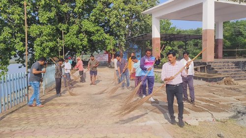 रजत जयंती महोत्सव एवं विशेष स्वच्छता पखवाड़ा 2025 के तहत मोहारा में चला स्वच्छता अभियान