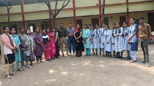 बाल सुरक्षा सप्ताह के तहत स्वामी विवेकानंद स्कूल में जागरूकता कार्यक्रम का आयोजन
