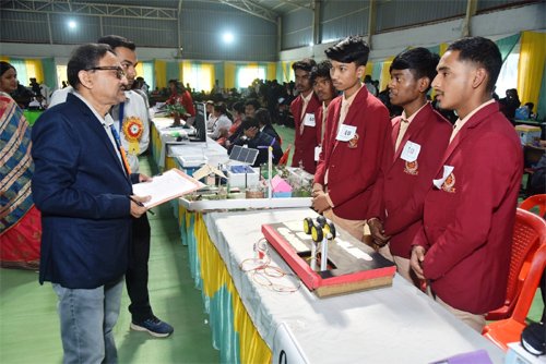 संस्कार सिटी में सजा विज्ञान का महाकुंभ, डीपीएस रिसाली का ‘इंडक्शन हीटर’ रहा सबसे आगे