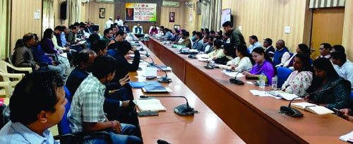 कलेक्टर जितेंद्र यादव ने फाइलेरिया उन्मूलन कार्यक्रम की समीक्षा की