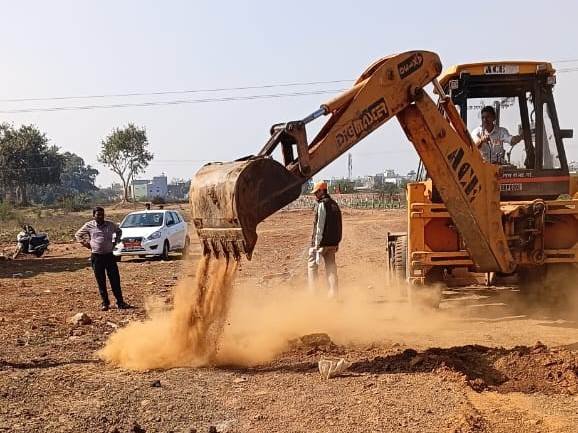 राजनांदगांव में प्रशासन का बुलडोजर अभियान, अवैध कॉलोनियों और अतिक्रमण पर सख्त कार्रवाई