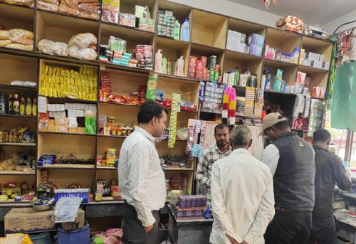 खाद्य एवं औषधि प्रशासन की टीम ने कई प्रतिष्ठानों का किया निरीक्षण