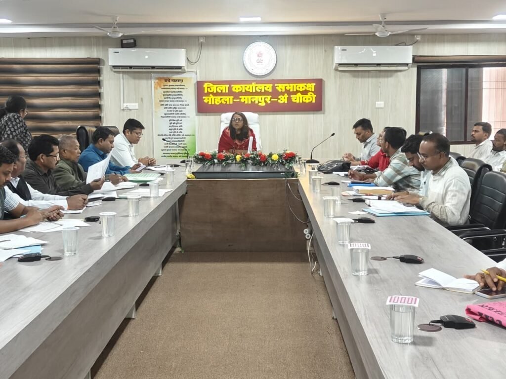 धान खरीदी शासन की सर्वोच्च प्राथमिकता, कलेक्टर ने अधिकारियों को सख्त निर्देश दिए
