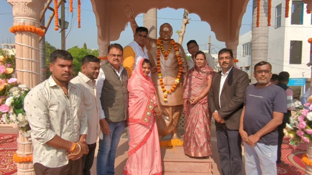 अटल परिसर में सुशासन तिहार, हितग्राहियों को मिले आवास व योजनाओं के लाभ