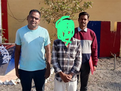 डोंगरगांव पुलिस की सफलता : 24 घंटे में नाबालिक बालिका बरामद, आरोपी गिरफ्तार