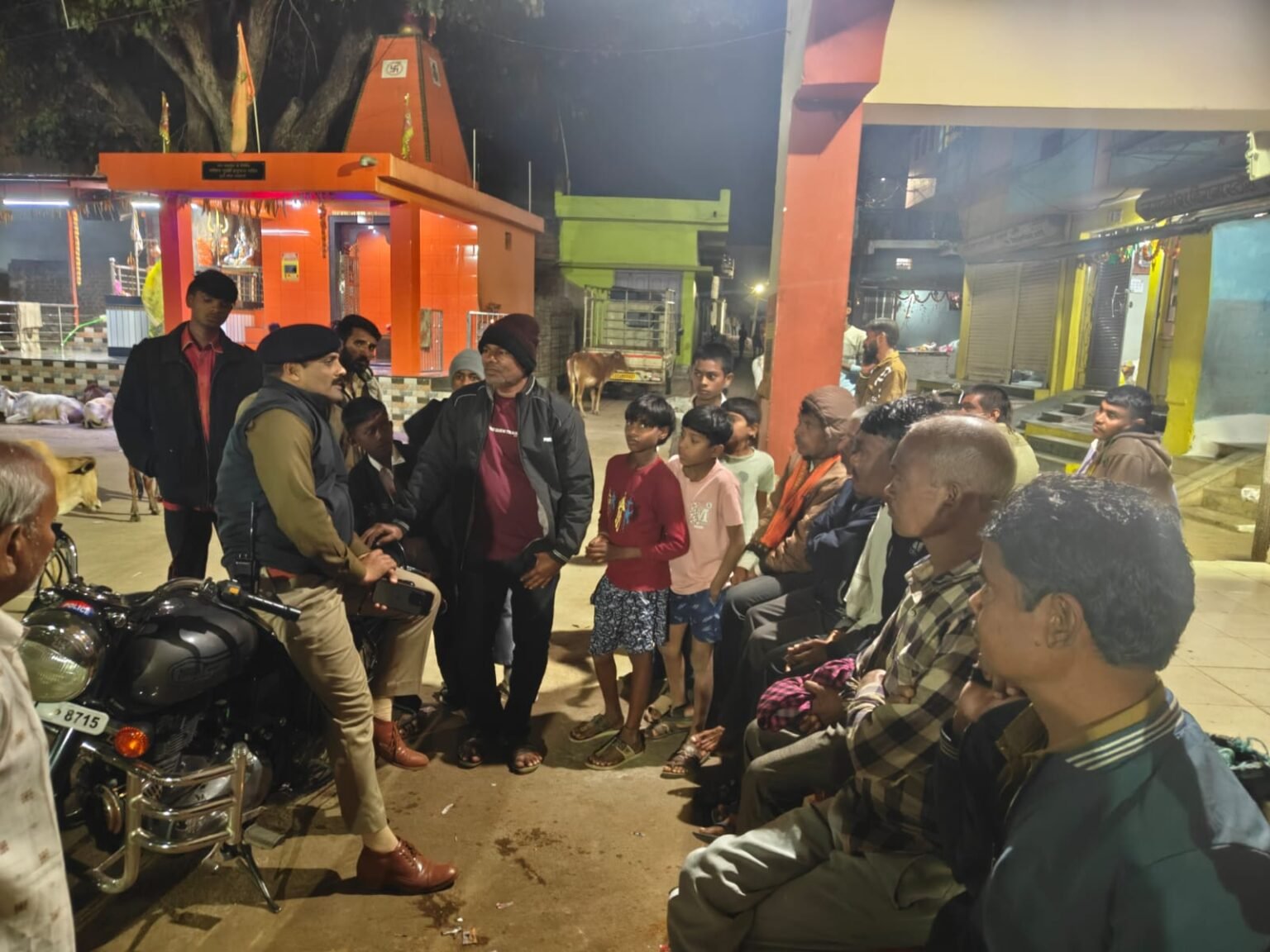 राजनांदगांव पुलिस ने शुरू किया चलित थाना अभियान-संवाद, ग्रामीण क्षेत्रों में पुलिस-जन संवाद को बढ़ावा देने की पहल