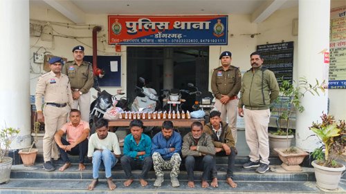 डोंगरगढ़ पुलिस की बड़ी कार्रवाई, अवैध शराब बिक्री और परिवहन में 6 आरोपी गिरफ्तार