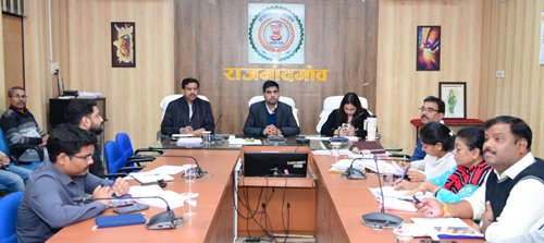 कलेक्टर ने जनसामान्य के साथ संवेदनशील व्यवहार और समस्याओं के त्वरित निराकरण के दिए निर्देश
