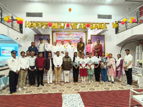 सड़क सुरक्षा माह : ब्रम्हकुमारी परिसर में आयोजित यातायात जागरूकता कार्यक्रम
