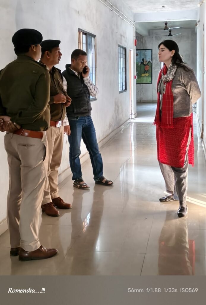 पुलिस अधीक्षक ने डोंगरगढ़ थाना का किया आकस्मिक निरीक्षण, सुरक्षा व्यवस्था पर दिया जोर