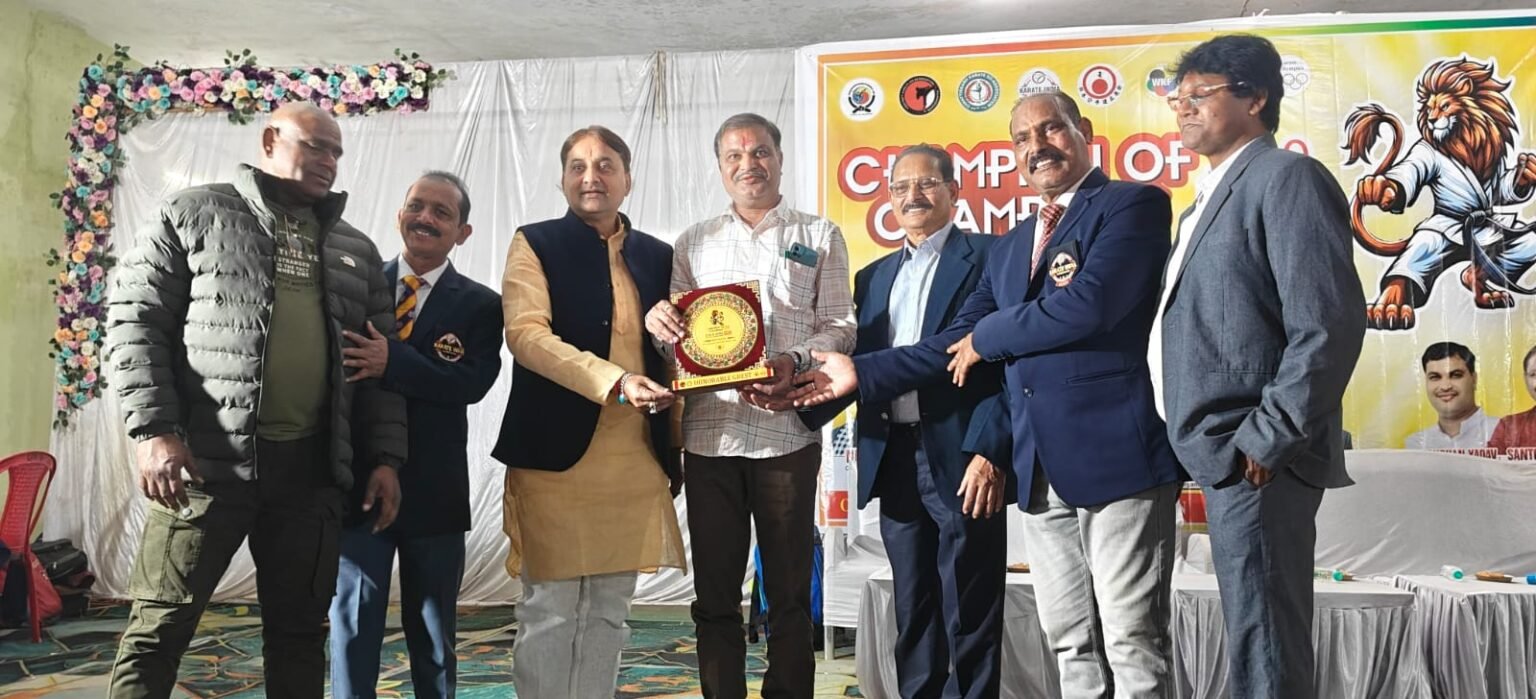 जीवन में परिस्थितियॉ कितनी भी प्रतिकूल हो, एक खिलाड़ी कभी हार नहीं मानता : मधुसूदन