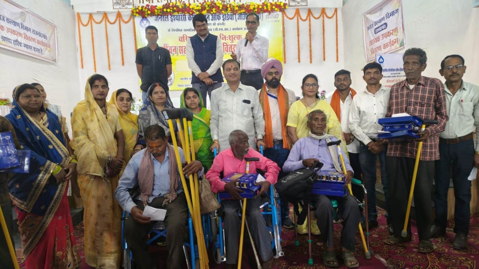 वरिष्ठ नागरिकों को सहायक उपकरण वितरण प्रशंसनीय एवं अनुकरणीय कार्य : महापौर