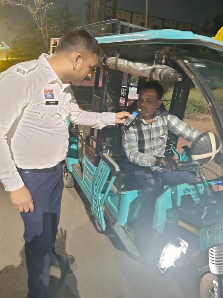 होली पर्व पर शराब पीकर वाहन चलाने वालों के खिलाफ यातायात पुलिस की सख्त कार्रवाई, 46 चालकों पर कार्यवाही