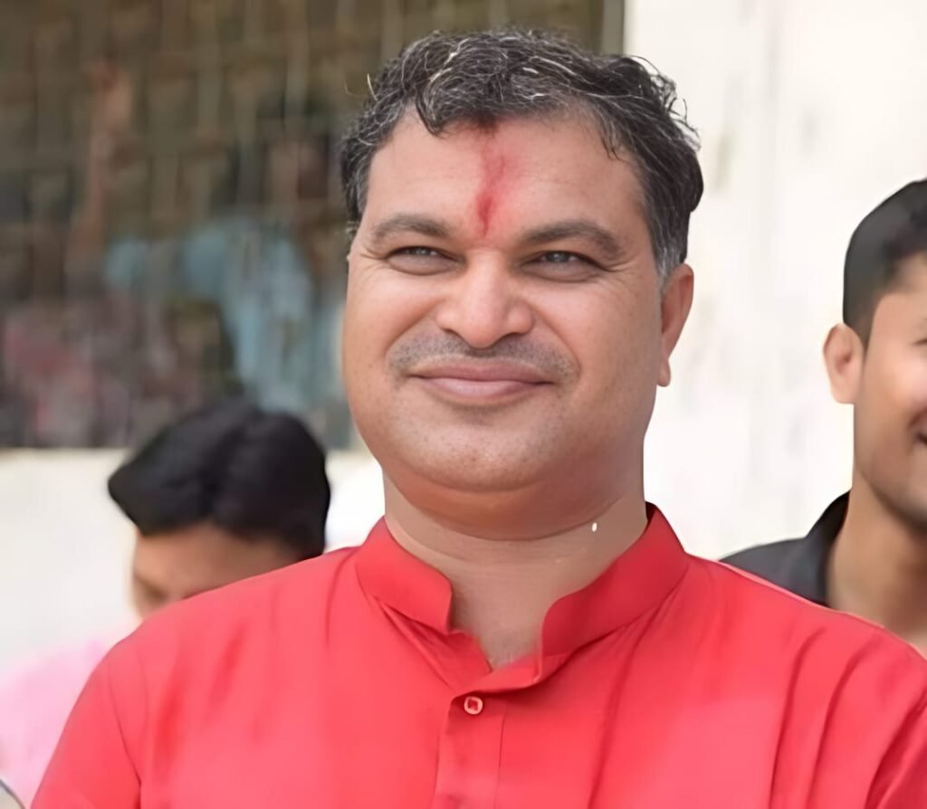 होलिका दहन के दौरान डामरीकृत सड़कों और विद्युत खंभों के नीचे न जलाने की अपील