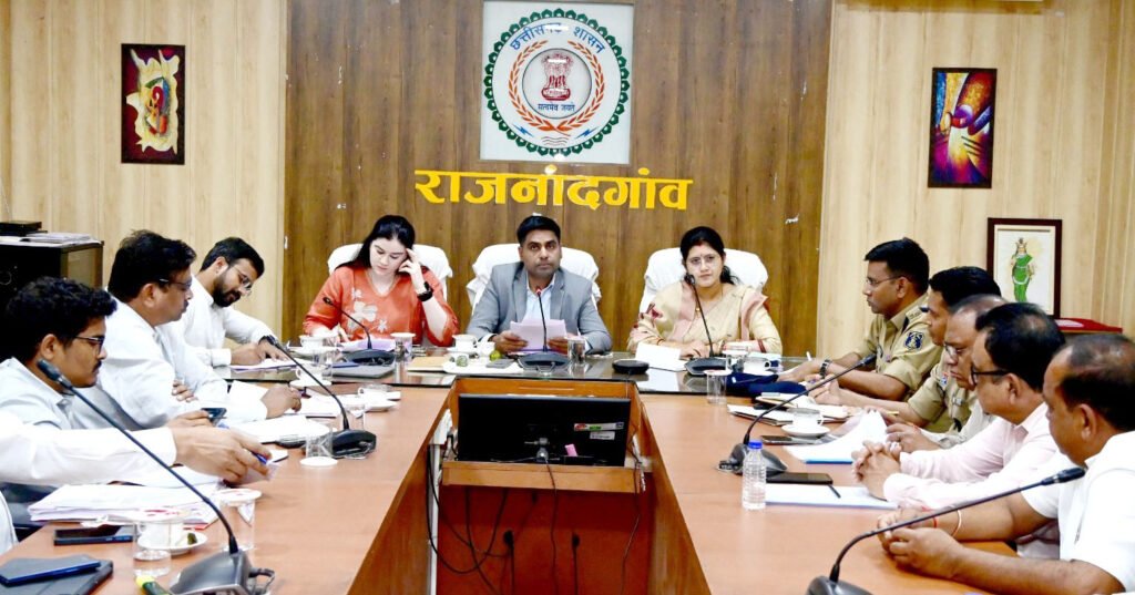 मां बम्लेश्वरी मंदिर पहुंचने वाले दर्शनार्थियों एवं श्रद्धालुओं के लिए होनी चाहिए सुविधाजनक व्यवस्था : जितेन्द्र यादव