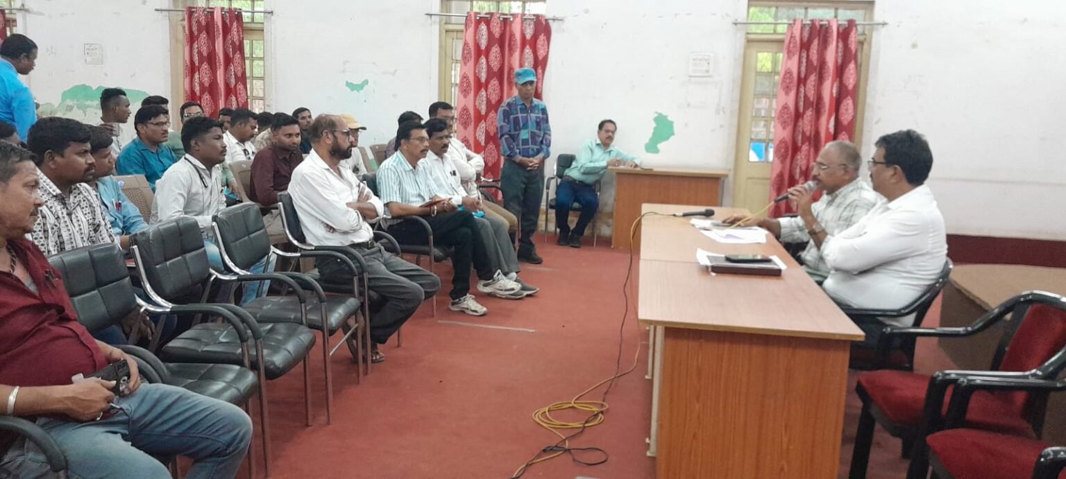आयुक्त ने राजस्व वसूली की समीक्षा, बड़े बकायादारों के नल विच्छेदन और नाम प्रकाशन के दिये सख्त निर्देश