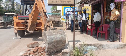 ममता नगर से मोतीपुर तक अतिक्रमण हटाव अभियान, ठेला-खोमचा और शेड हटाए