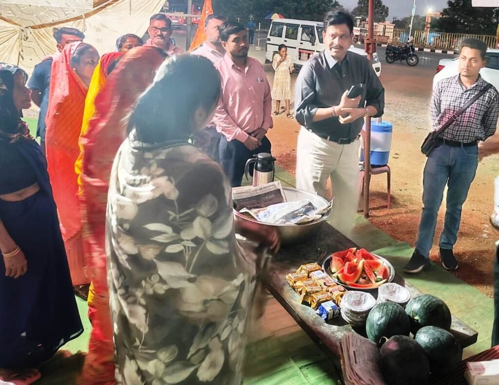 अपर कलेक्टर ने चैत्र नवरात्रि पर पदयात्री मार्ग और सेवा पंडालों का किया निरीक्षण