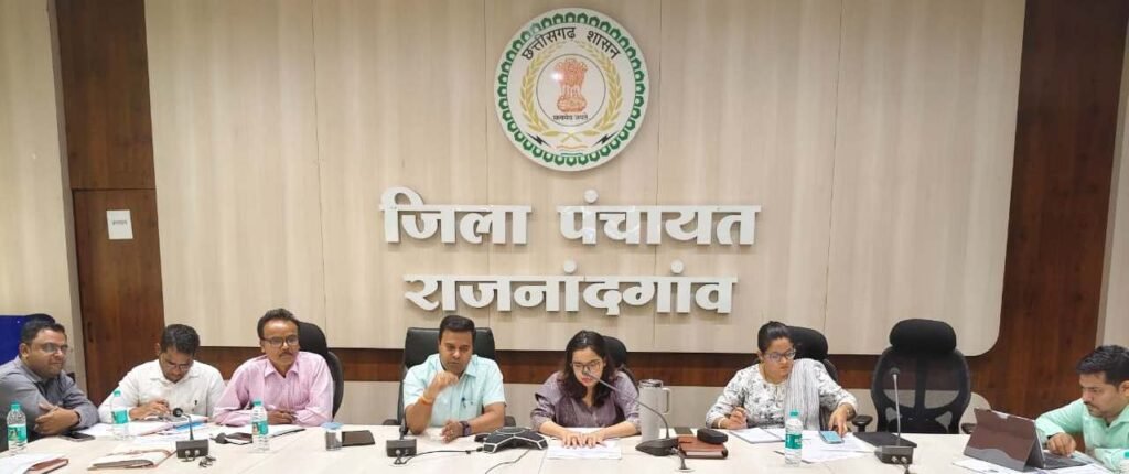 सीईओ जिला पंचायत ने सुशासन तिहार के जनसमस्या निवारण शिविर की तैयारियों की समीक्षा