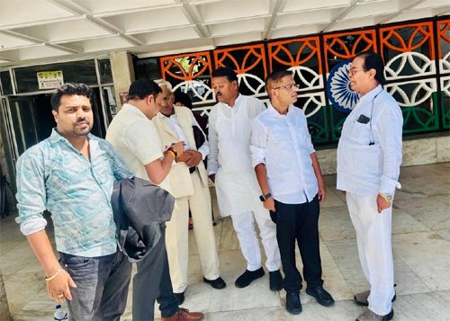 जोगी कांग्रेस प्रदेश अध्यक्ष अमित जोगी से मुलाकात करने दिल्ली पहुंचे शमसुल आलम