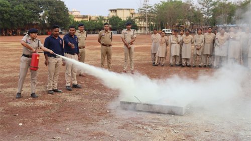 अग्निशमन प्रशिक्षण का आयोजन, 70 से अधिक अधिकारी-कर्मचारियों को किया गया प्रशिक्षित