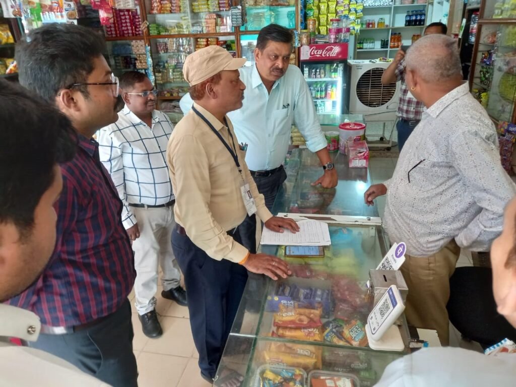 जनगणना 2027 : अपर कलेक्टर और राज्य स्तरीय टीम ने गांवों में पहुंचकर परखी मकान सूचीकरण की तैयारी