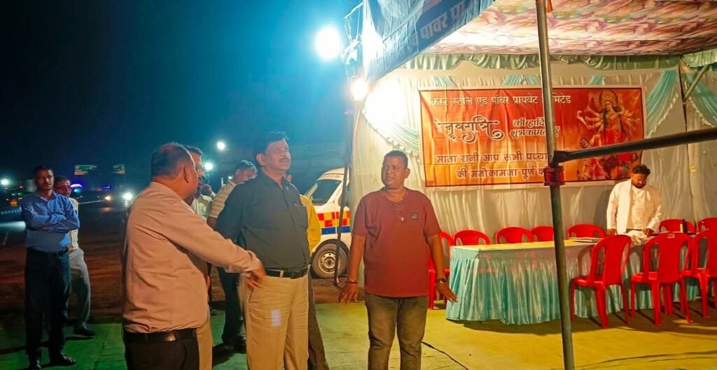 अपर कलेक्टर ने किया क्वांर नवरात्रि पदयात्री मार्ग और सेवा पंडालों का औचक निरीक्षण, श्रद्धालुओं की सुविधाओं का लिया जायजा