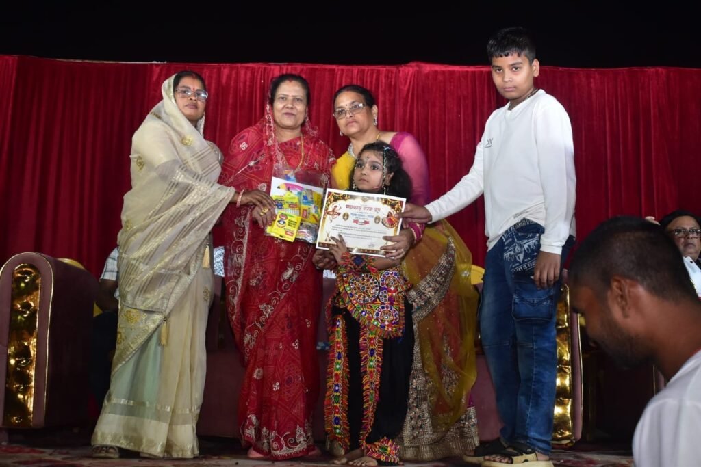 सहसपुर दल्ली में गरबा उत्सव की धूम, भक्ति गीतों पर थिरके श्रद्धालु